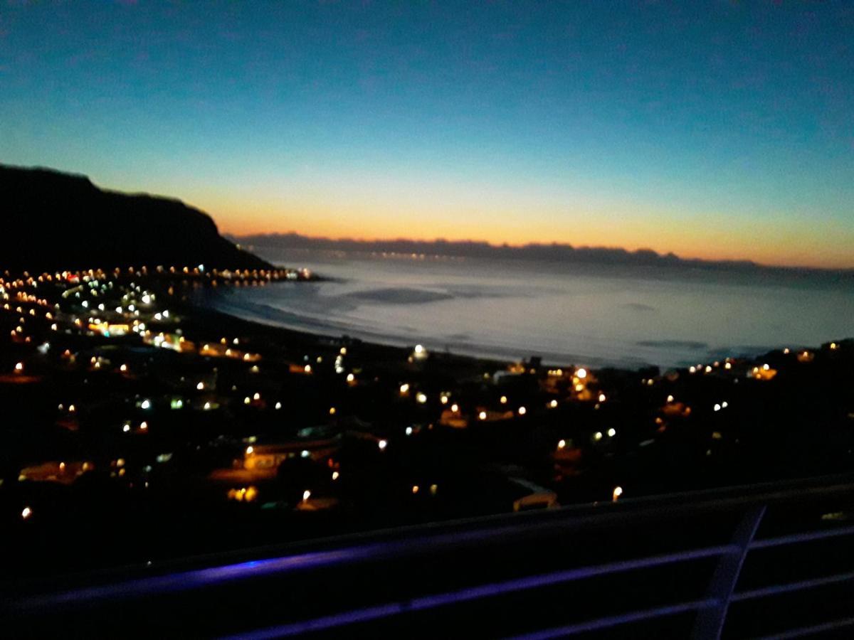 Beach View Guest House Fish Hoek Esterno foto