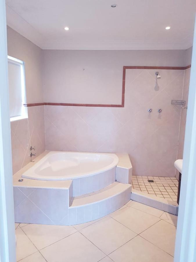 Beach View Guest House Fish Hoek Esterno foto