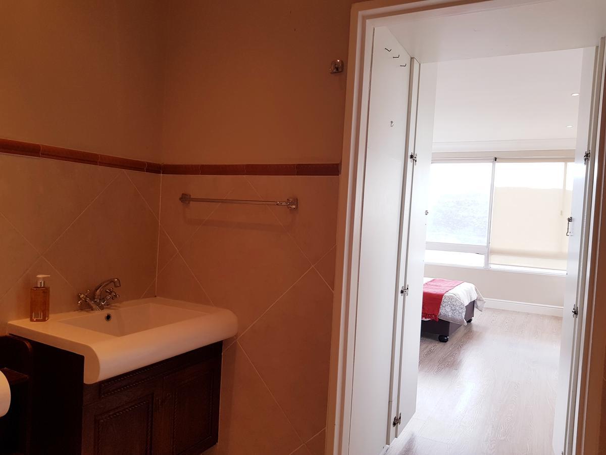 Beach View Guest House Fish Hoek Esterno foto
