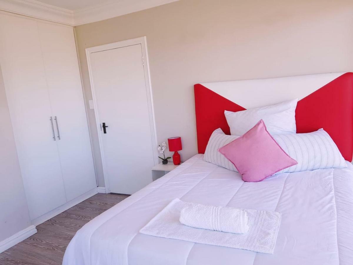 Beach View Guest House Fish Hoek Esterno foto
